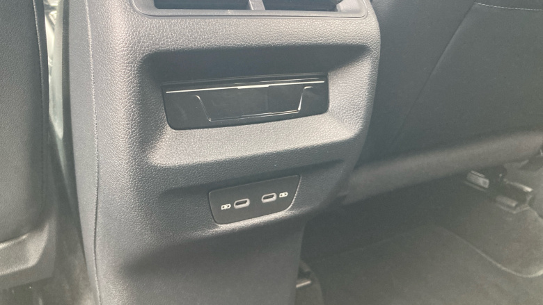 Volkswagen Tayron 2.0 TDI R-Line 5dr DSG7 [7 Seat] Diesel Estate